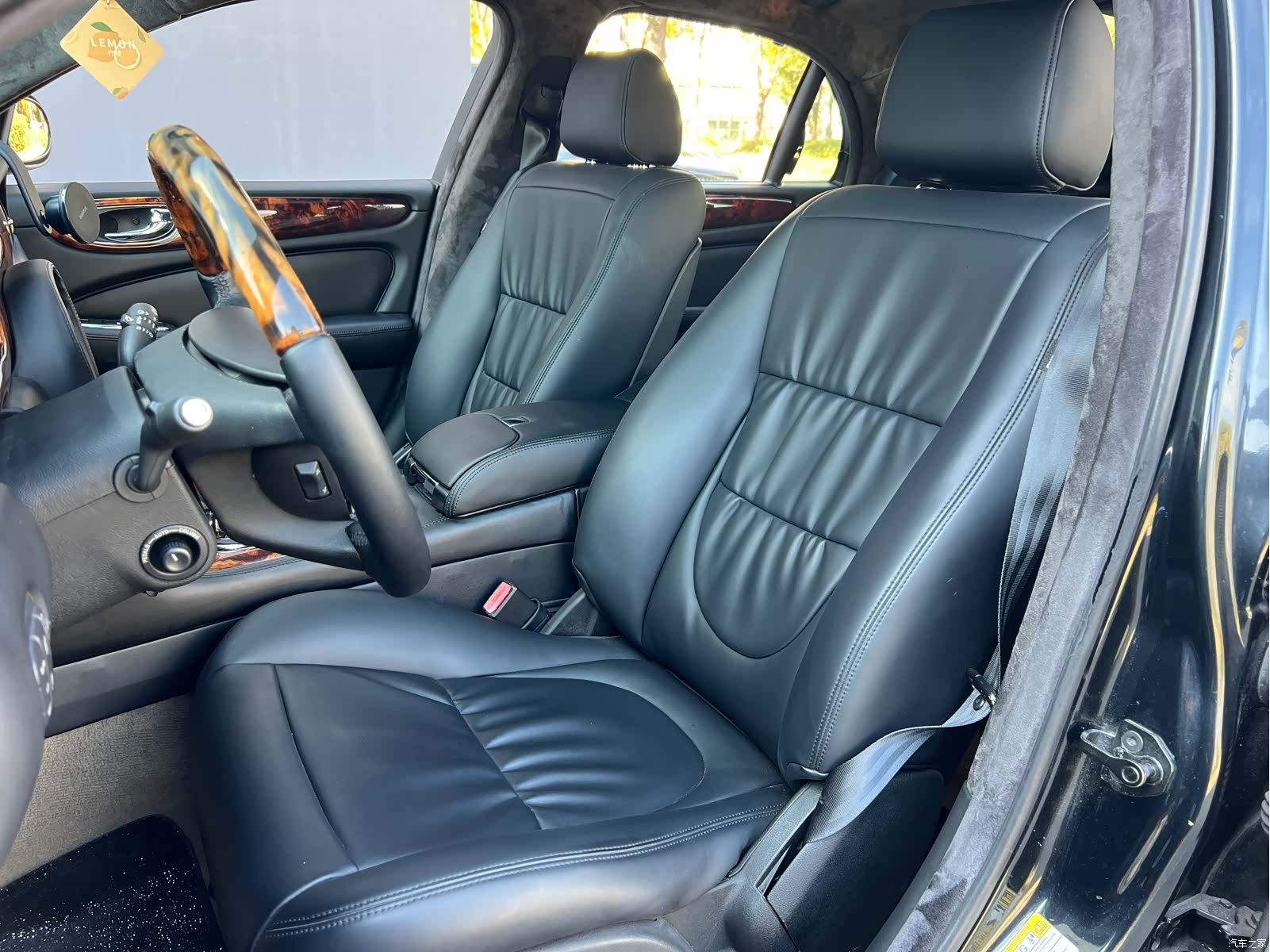 Jaguar XJ, 2005 23