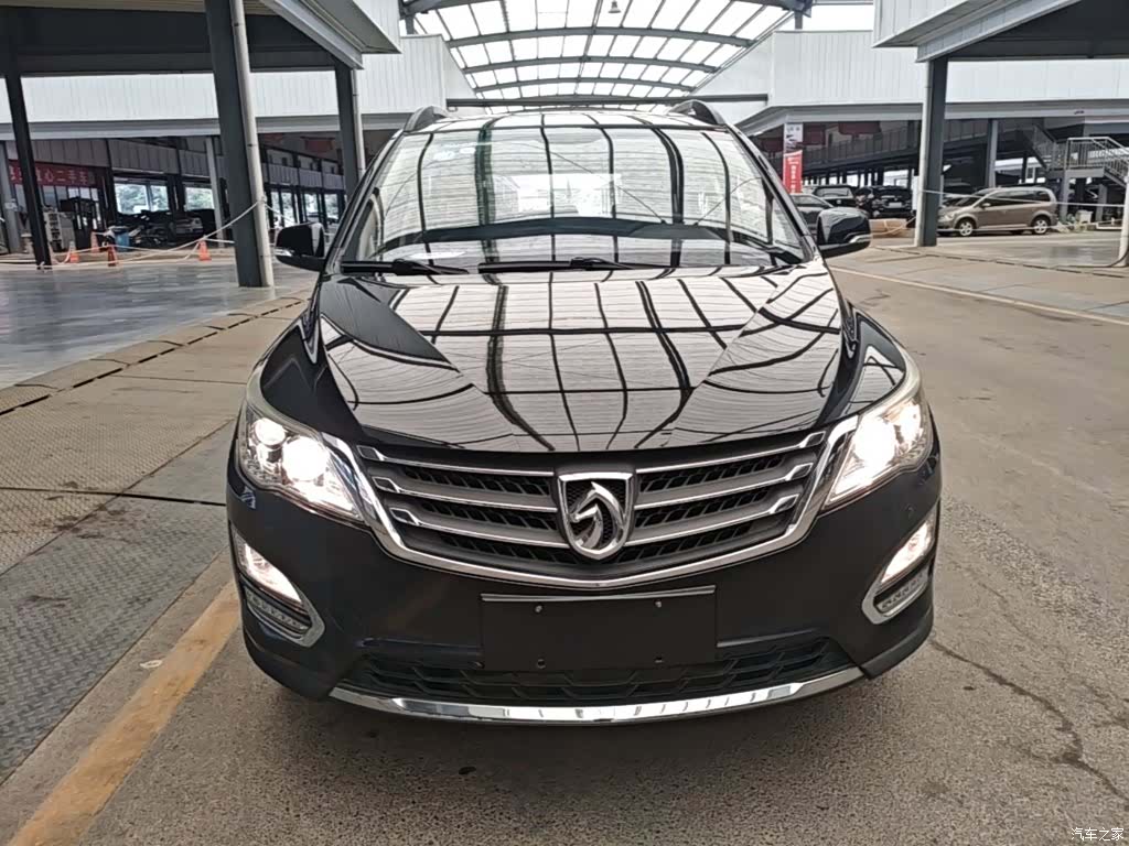 Wuling 560, 2016 3