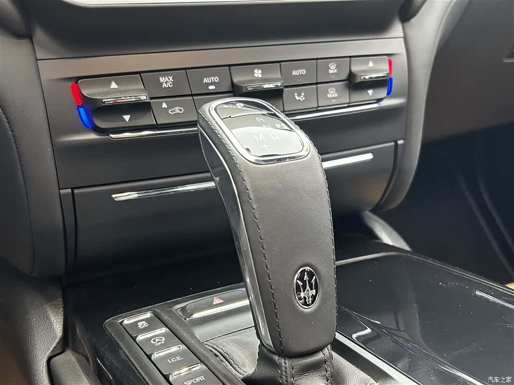 Maserati Ghibli, 2024 31