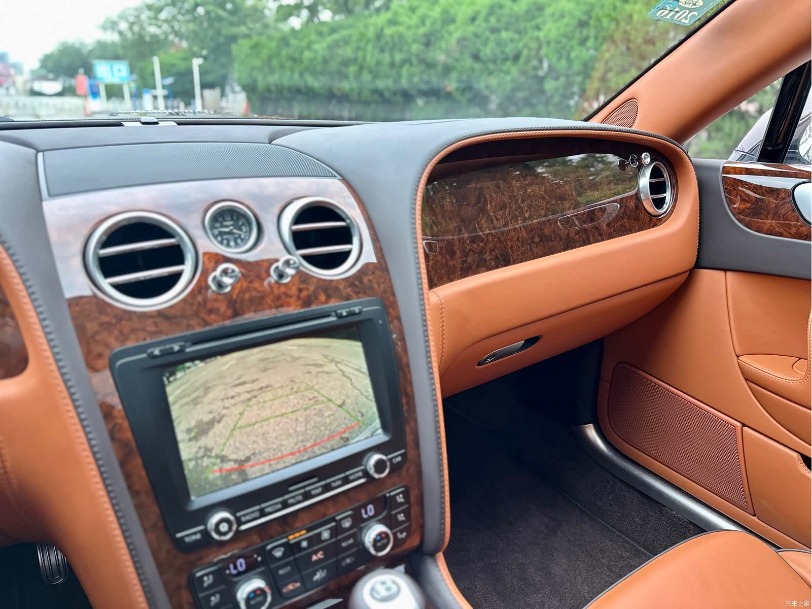 Bentley Flying Spur, 2012 27