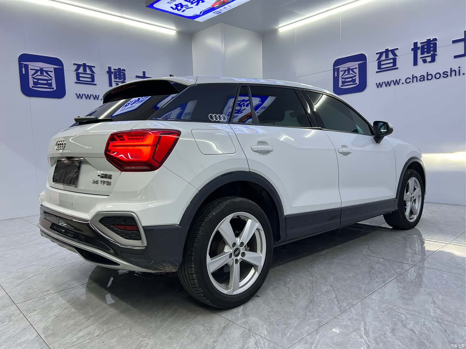 Audi Q2L, 2023 16