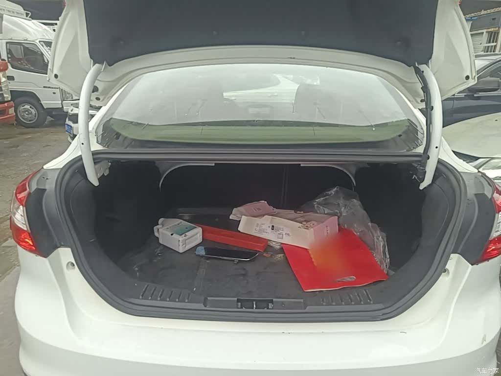 Ford Focus, 2014 19