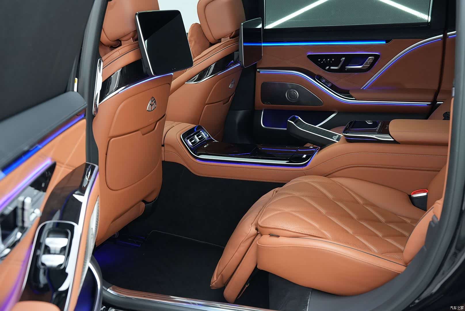 Maybach S-Class, 2023 13