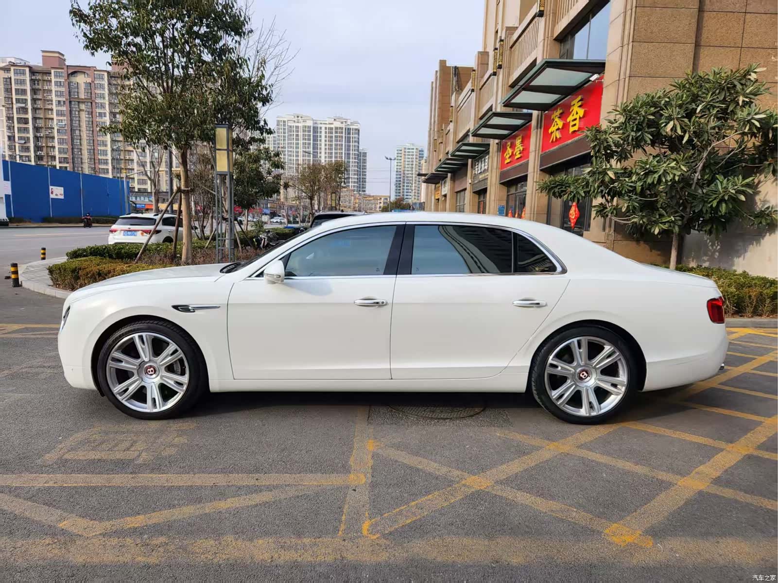 Bentley Flying Spur, 2017 6