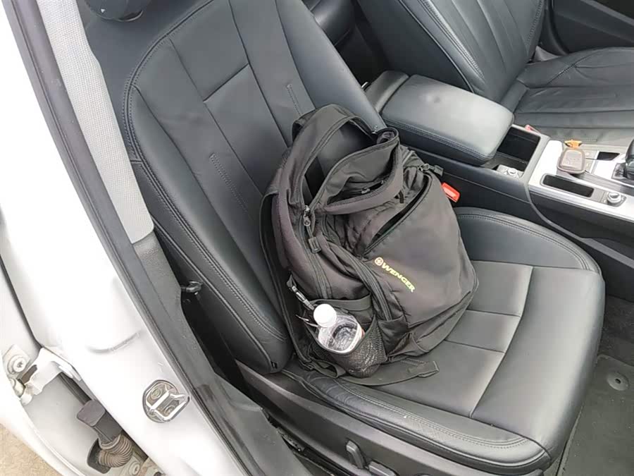 Audi A4L 2019, фото 25