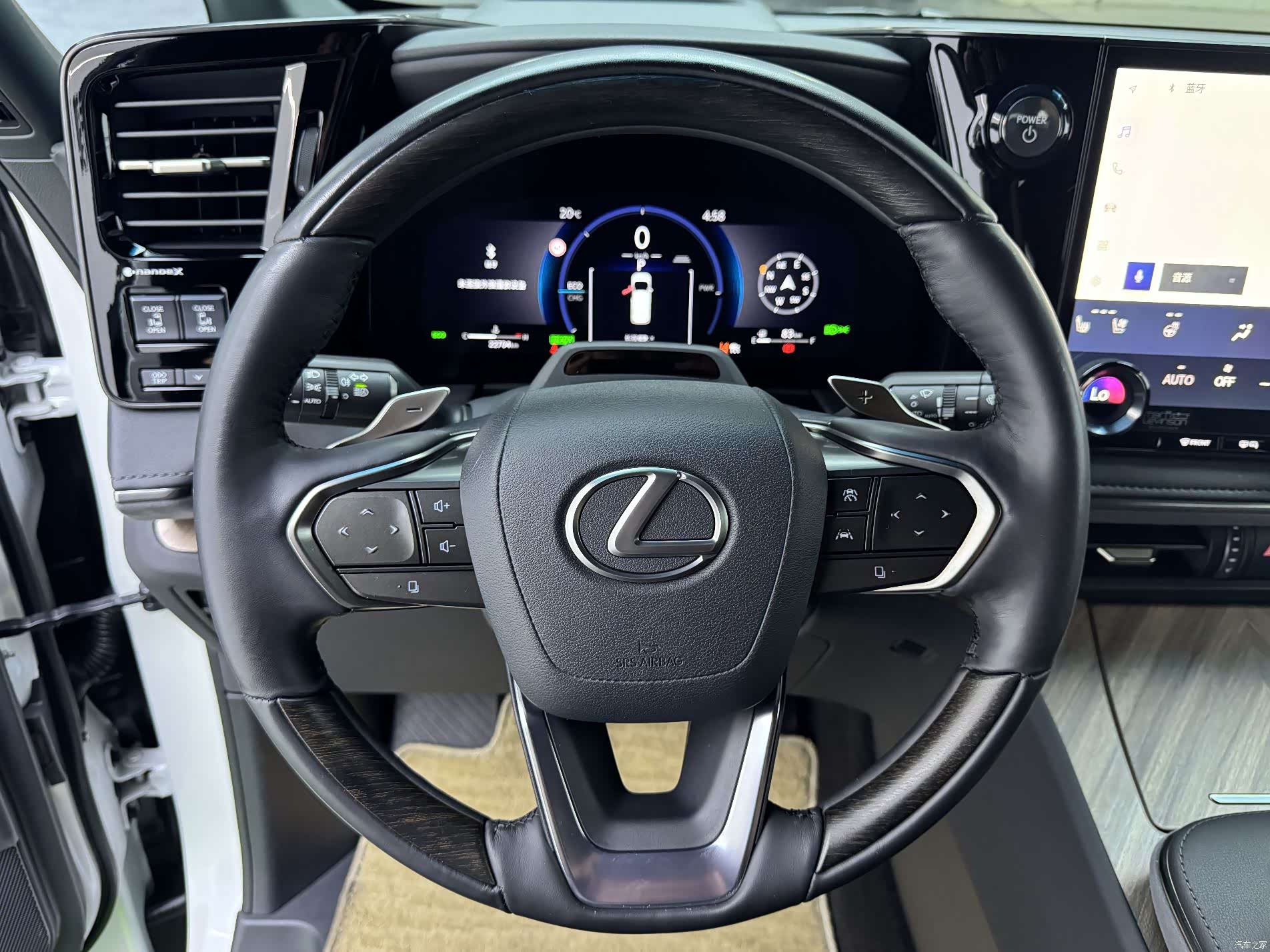 Lexus LM, 2024 20