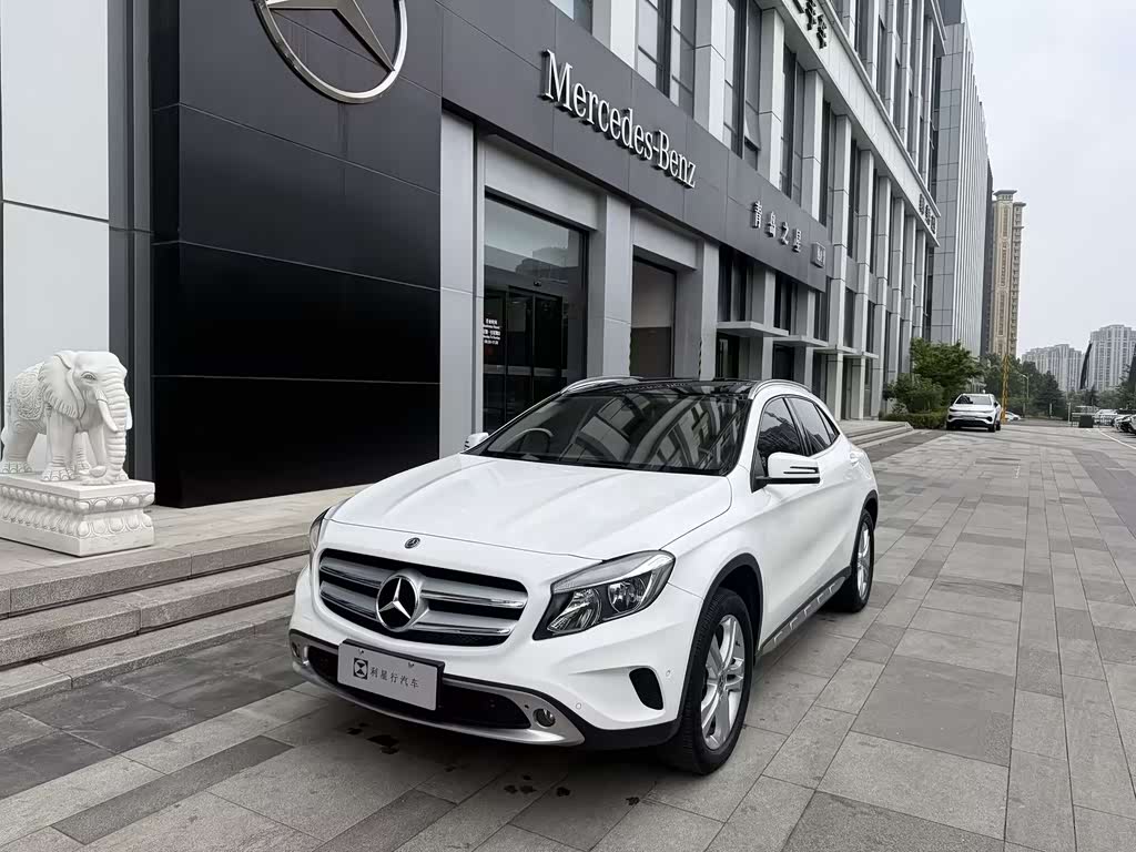 Mercedes-Benz GLA