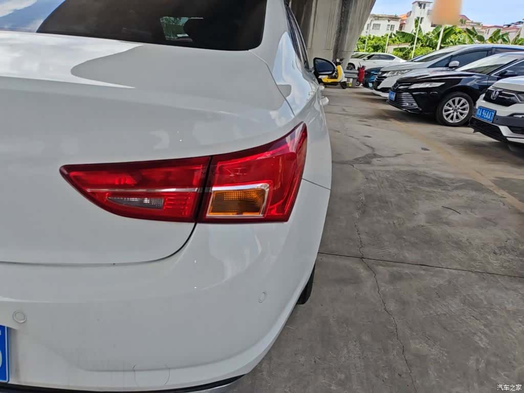 Buick Verano, 2018 8