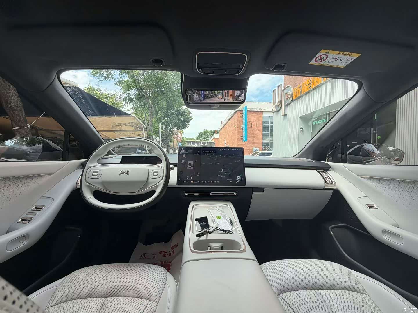 Xpeng P7, 2024 все фото