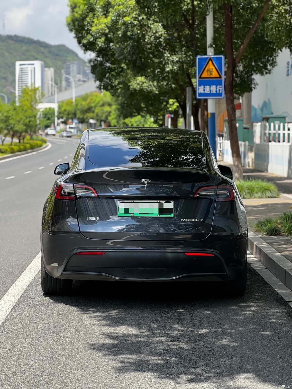 Tesla Model Y, 2024 3