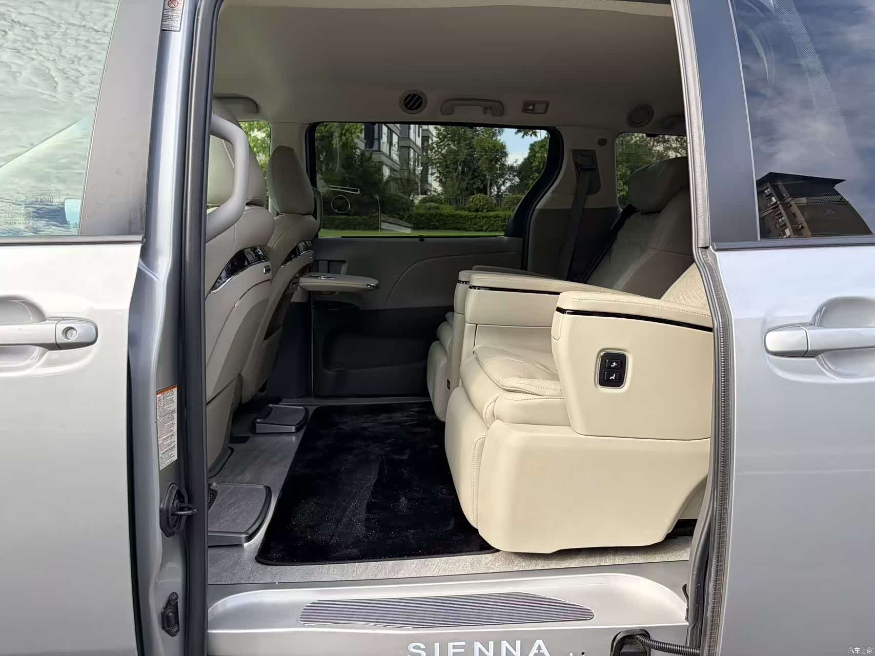 Toyota Sienna, 2017 12