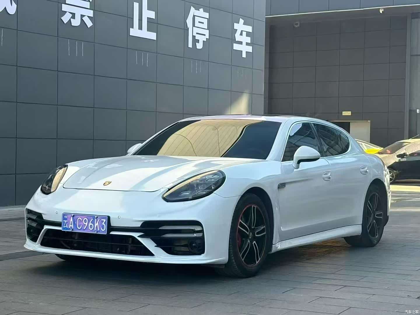 Porsche Panamera, 2013 1