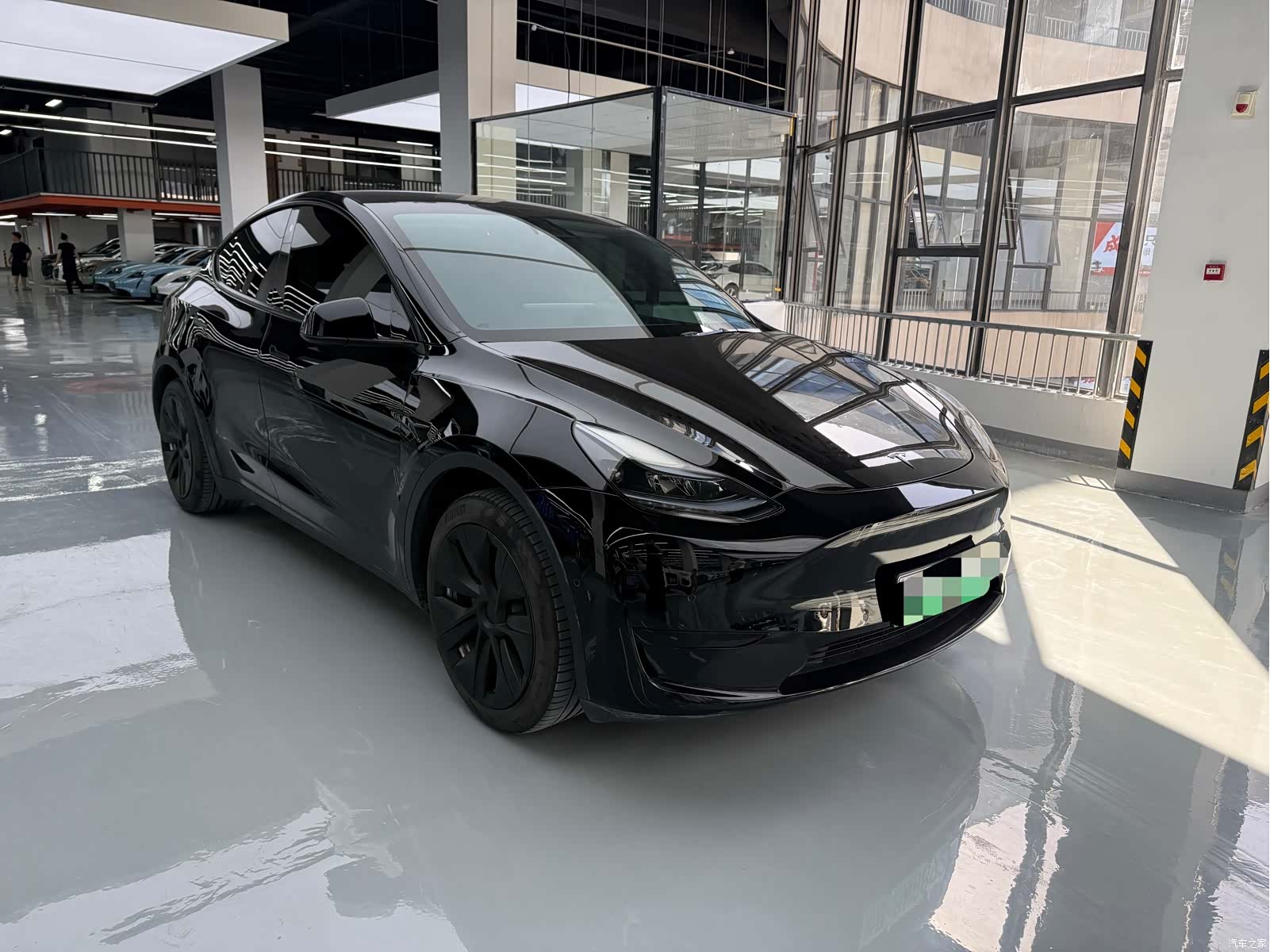 Tesla Model Y, 2022 3