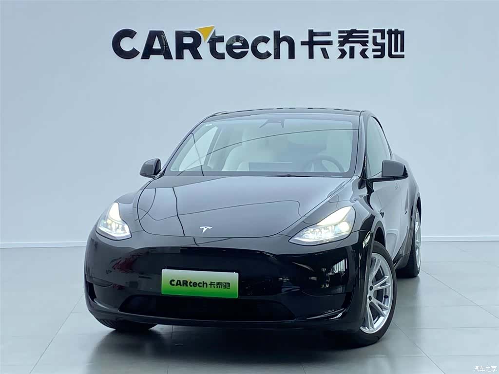 Tesla Model Y, 2022 все фото