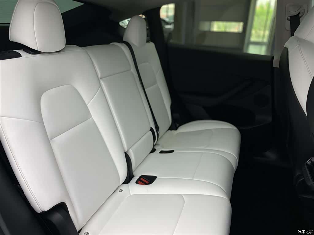 Tesla Model Y, 2022 12
