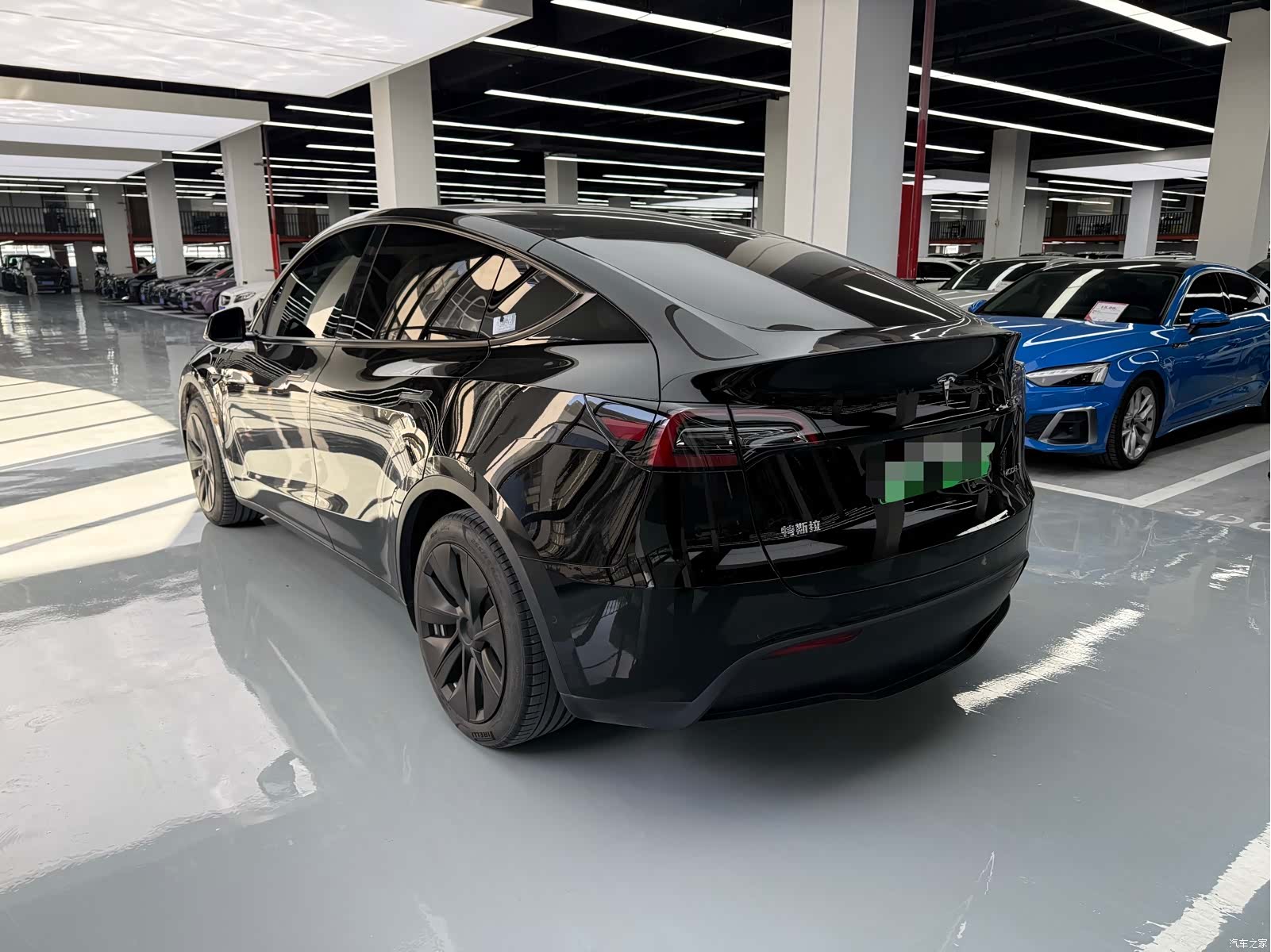 Tesla Model Y, 2022 15