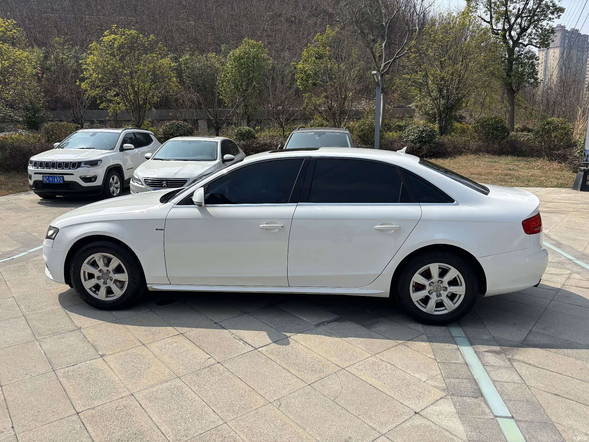 Audi A4L, 2010 18