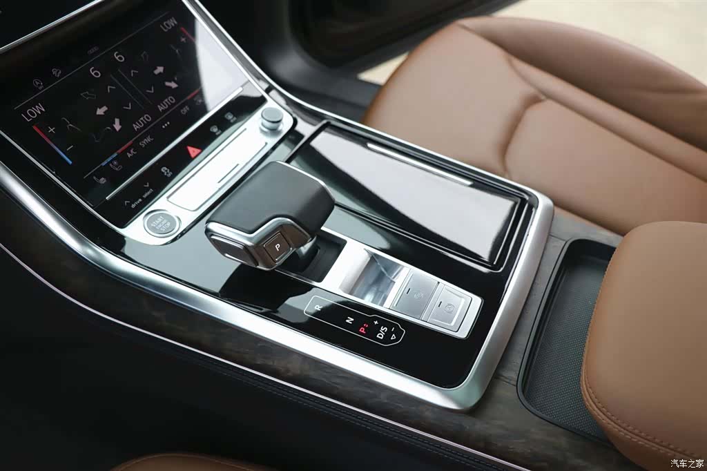 Audi Q7, 2023 16