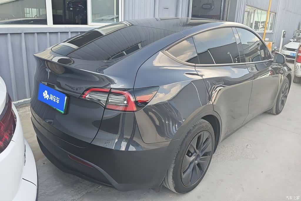 Tesla Model Y, 2024 3