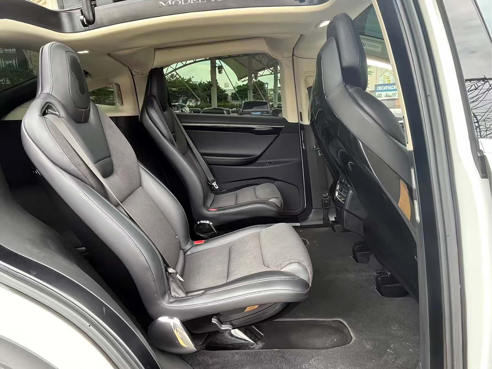 Tesla Model X, 2017 14