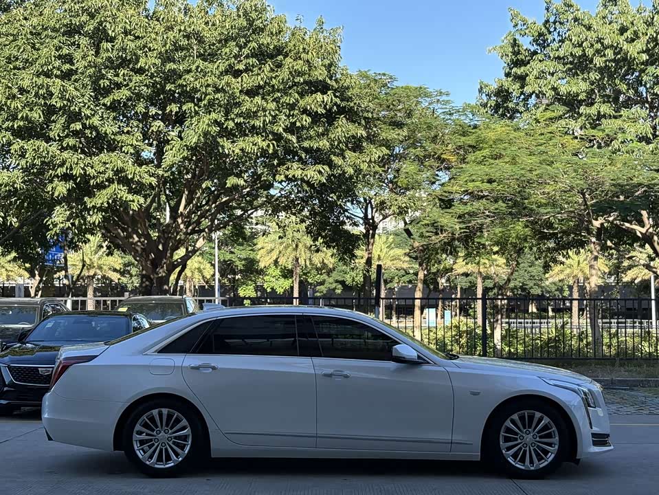 Cadillac CT6