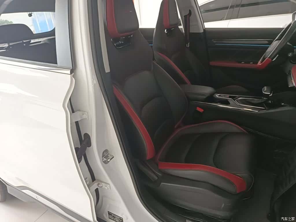 Geely Emgrand, 2022 25
