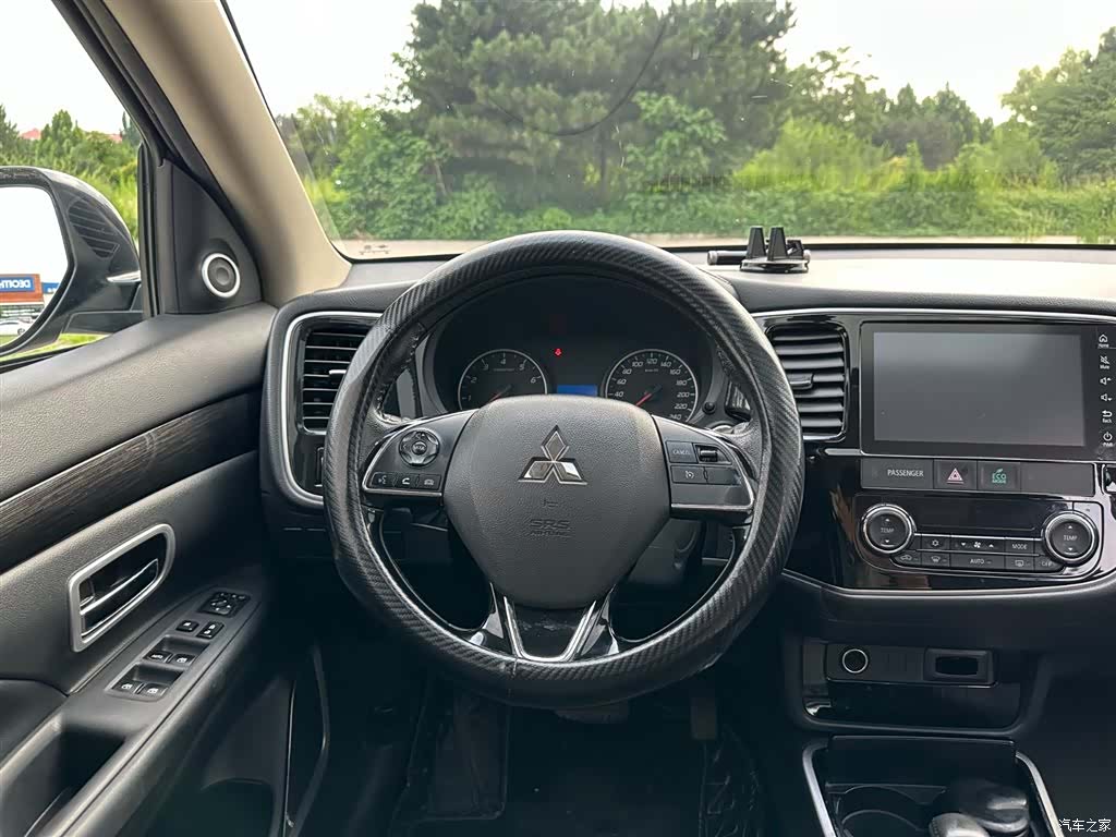 Mitsubishi Outlander, 2018 20