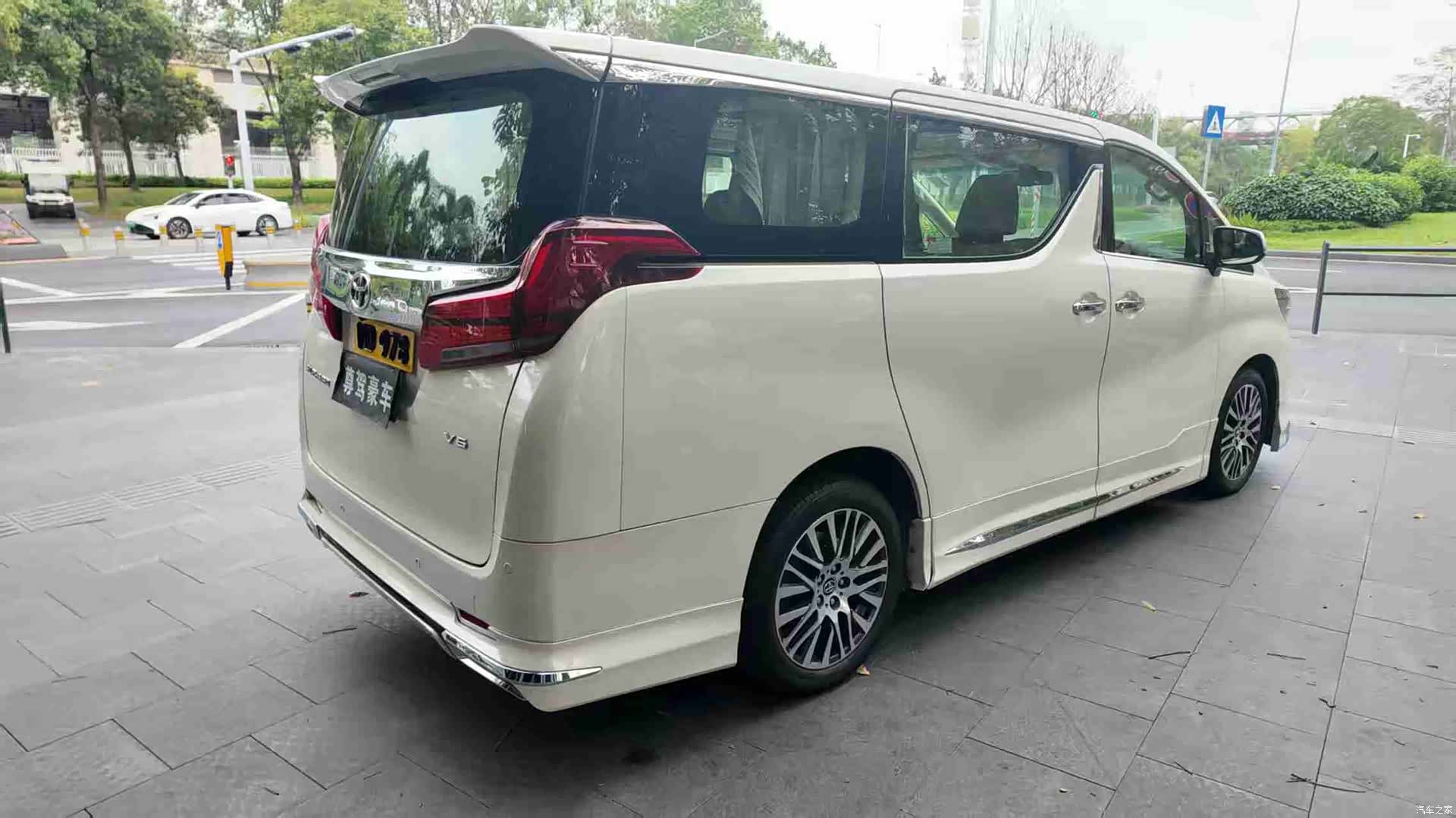 Toyota Alphard, 2017 7