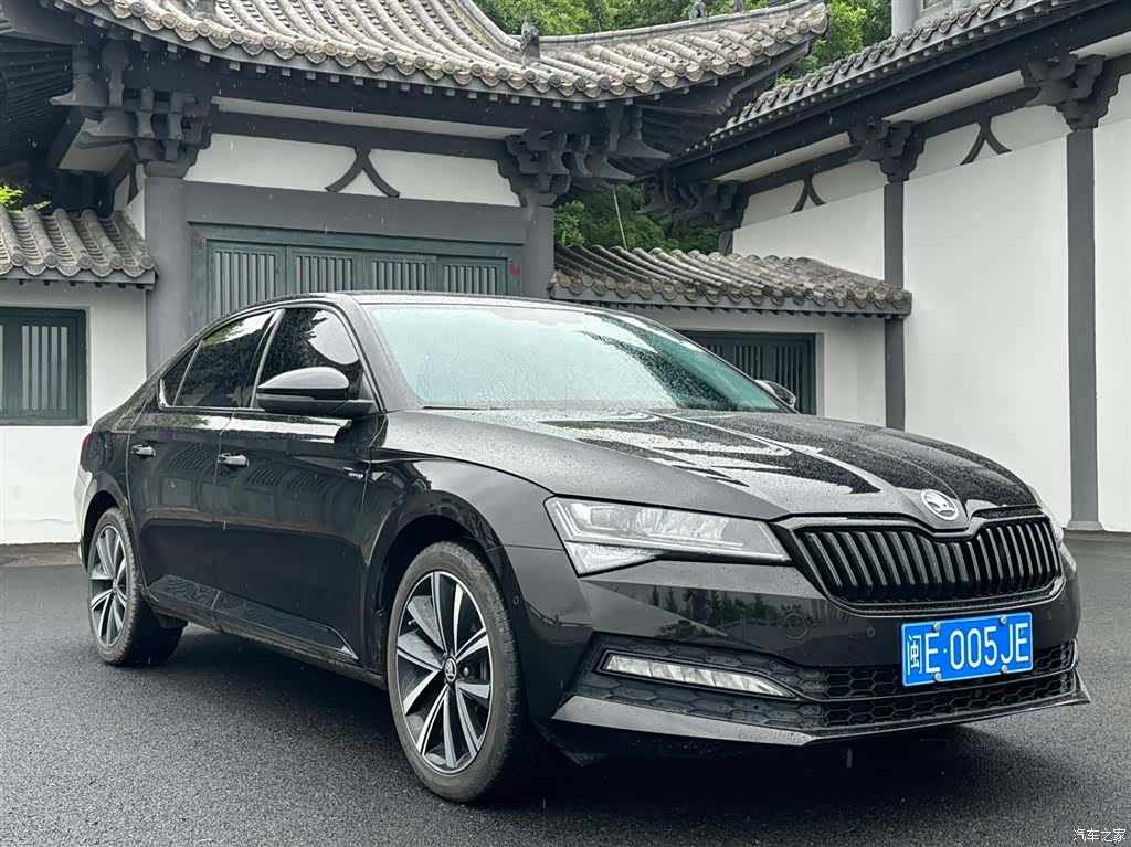 Skoda Superb, 2023 3