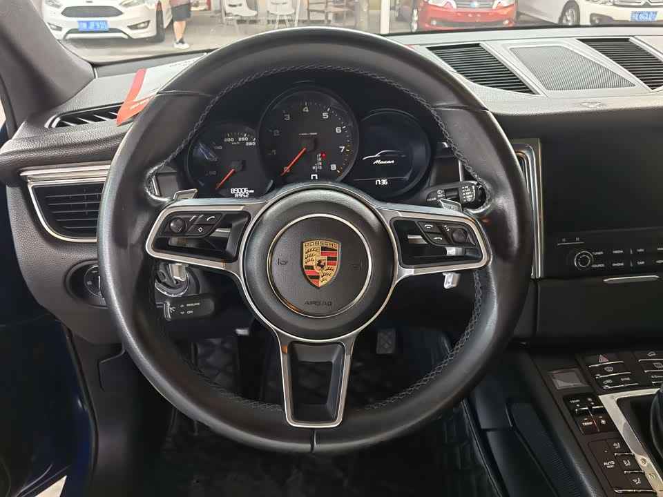 Porsche Macan Porsche Macan