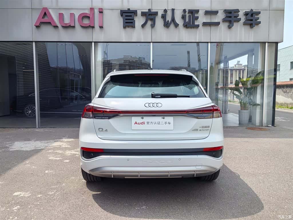 Audi Q4 e-tron, 2026 все фото