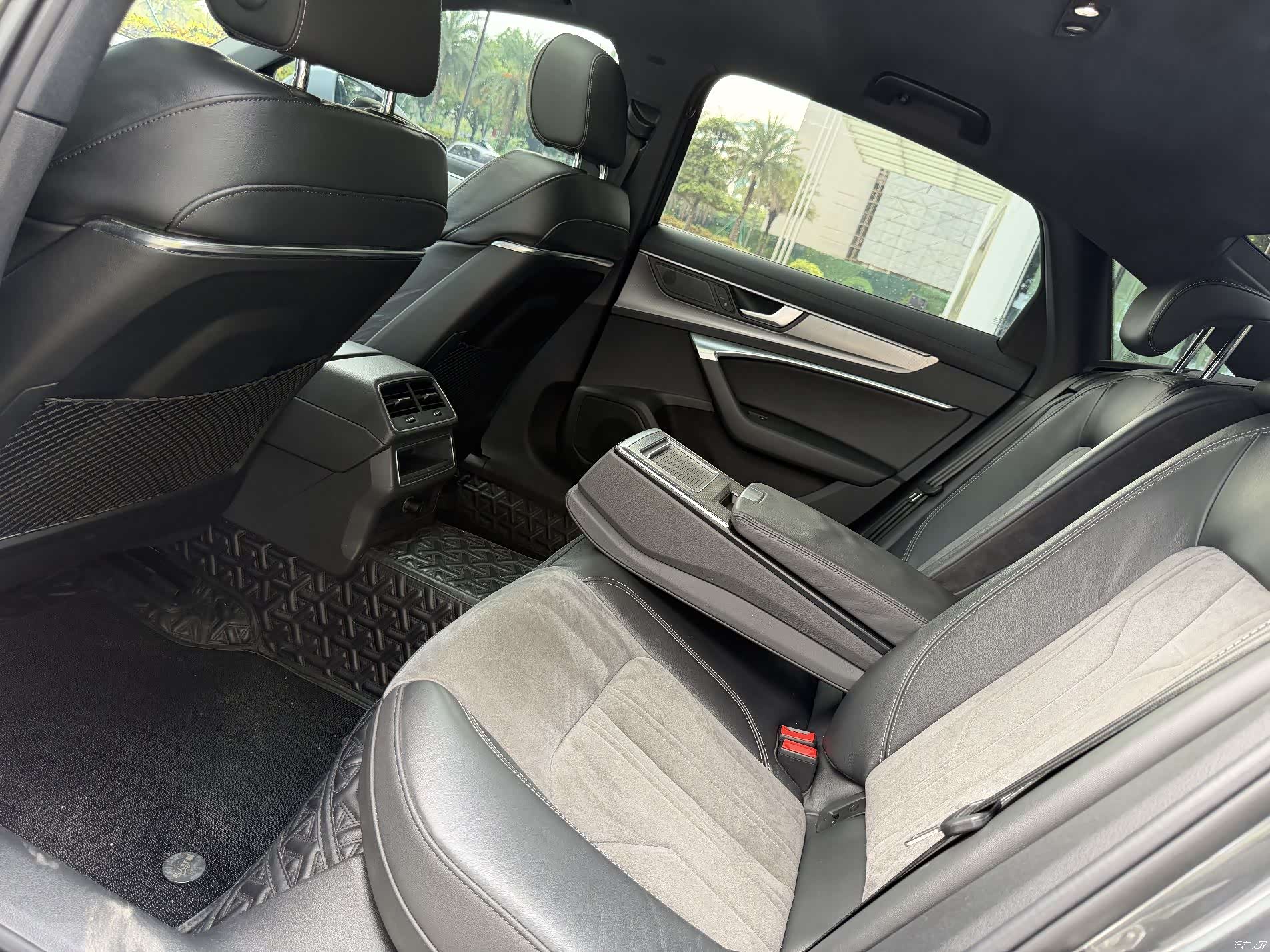 Audi A6L, 2022 все фото