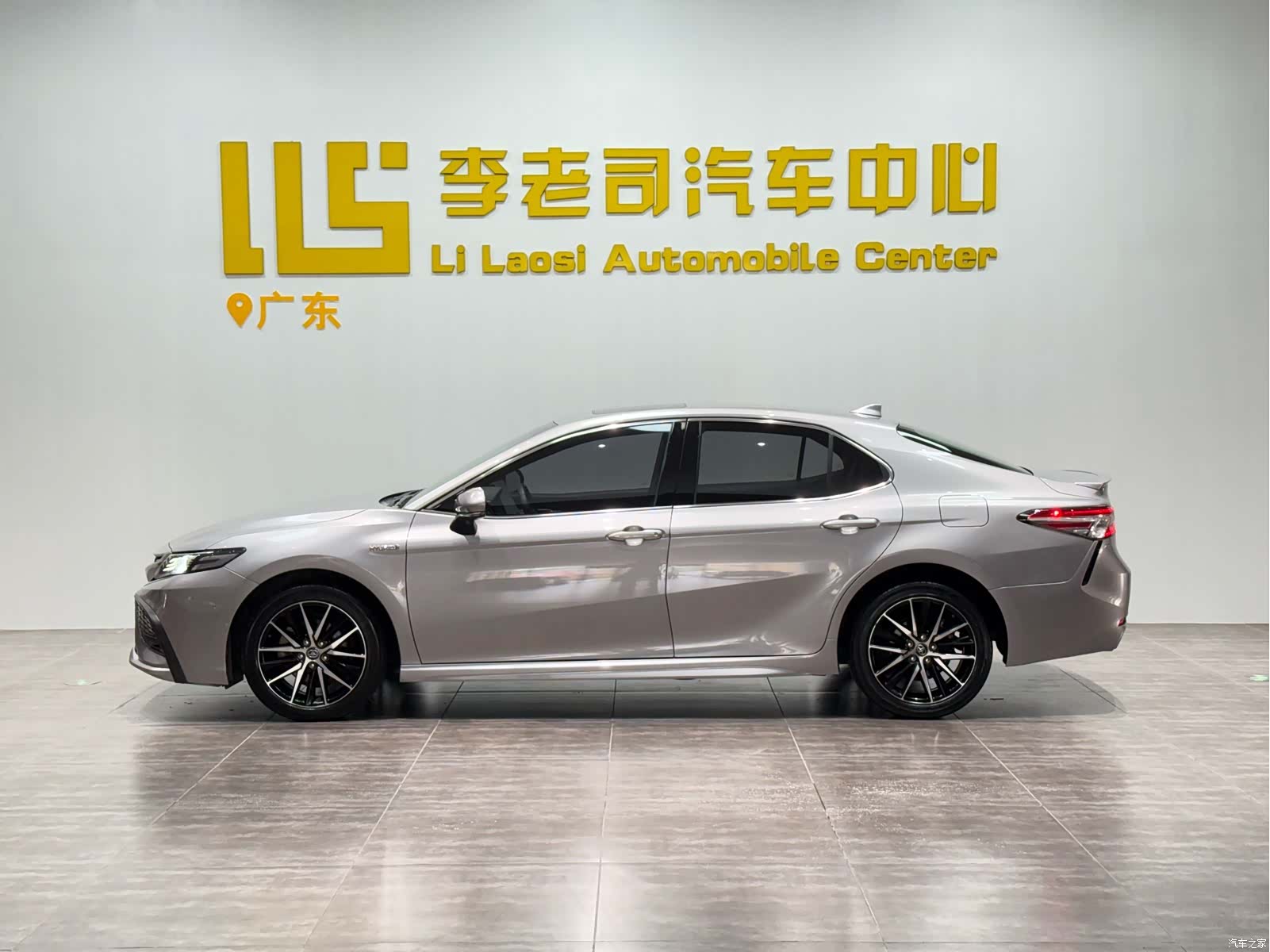 Toyota Camry, 2021 4