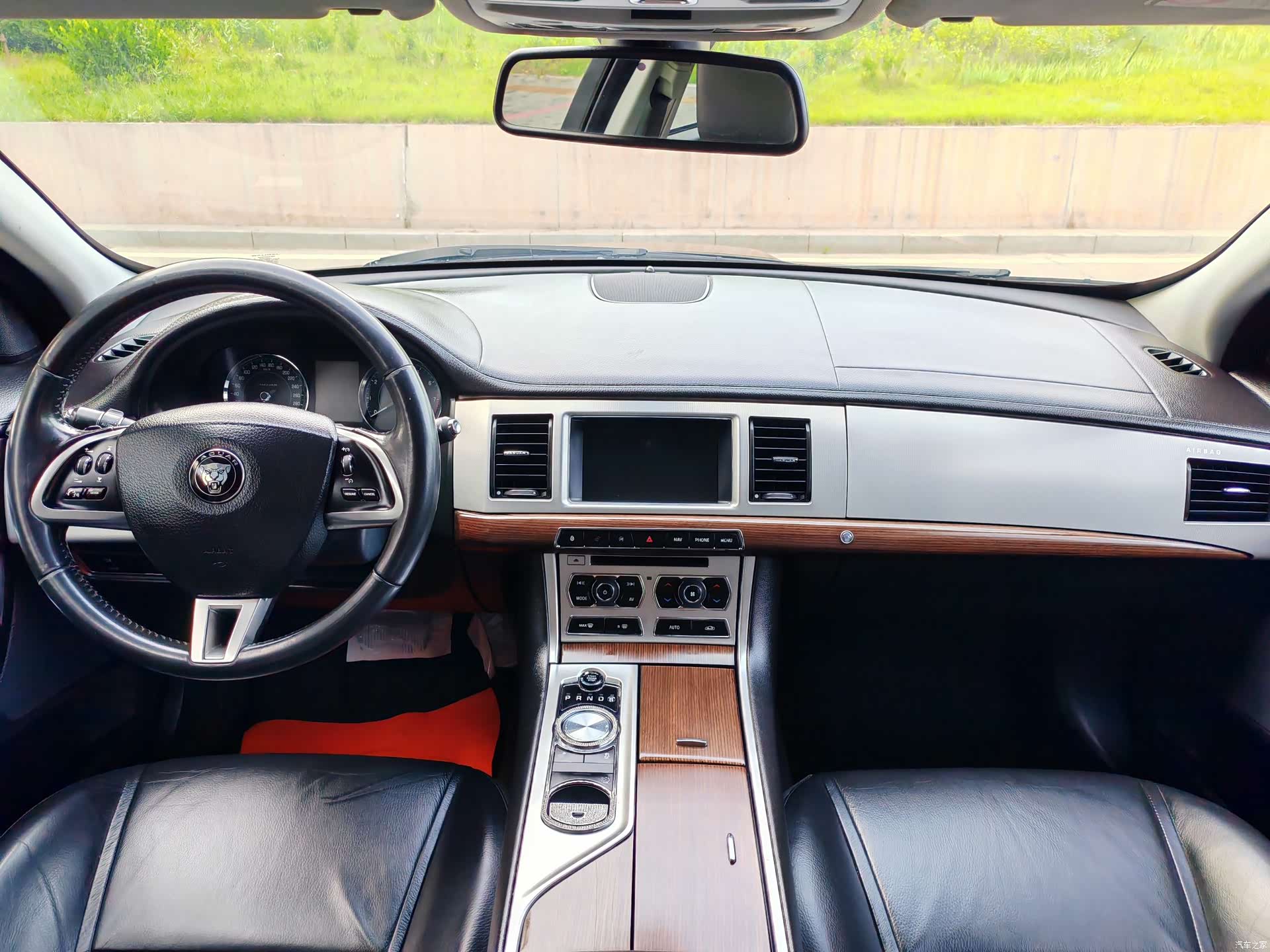 Jaguar XF, 2015 20