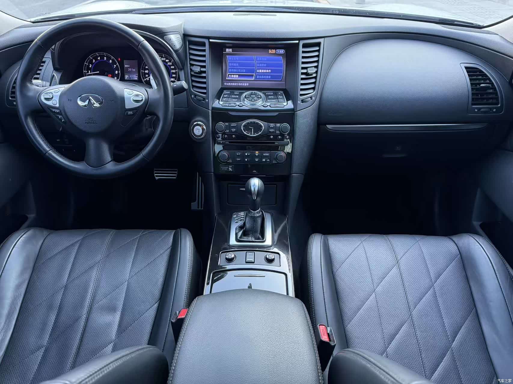 Infiniti QX70, 2015 6
