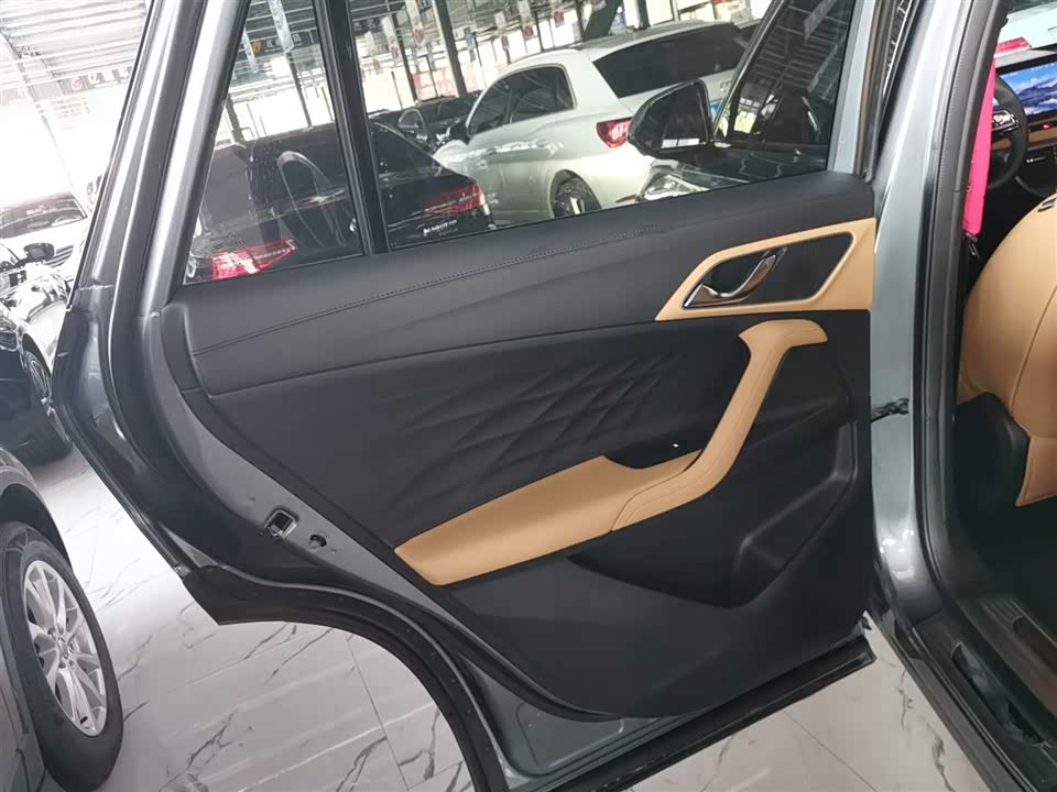 Roewe RX5 Roewe RX5