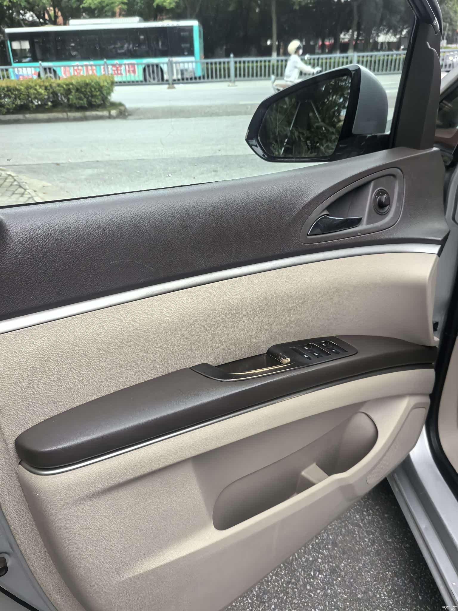 Buick GL8, 2011 все фото