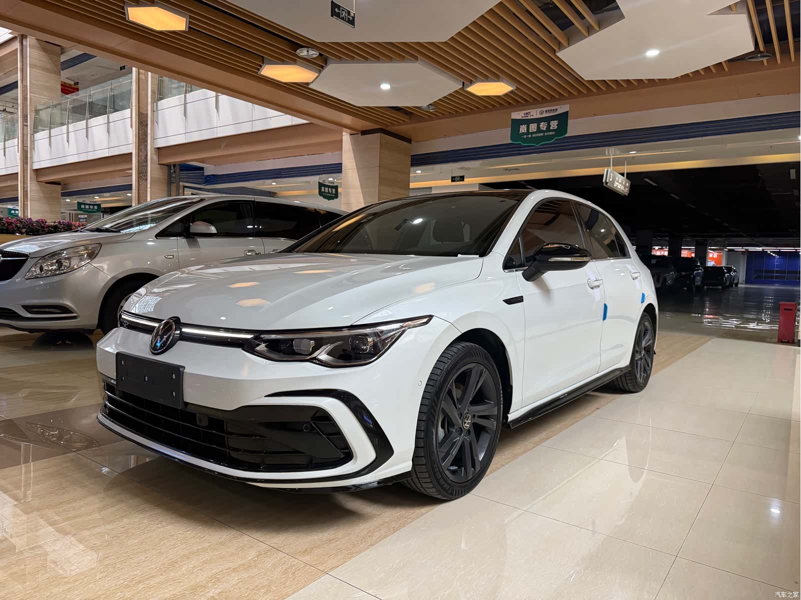 Volkswagen Golf, 2022 1