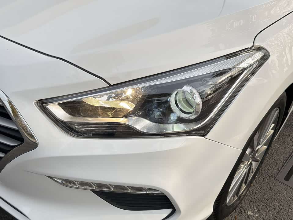 Hyundai Name picture