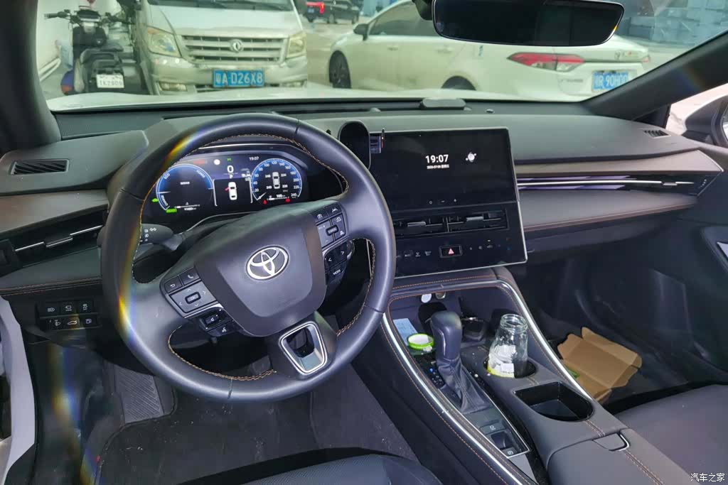 Toyota Avalon, 2025 12