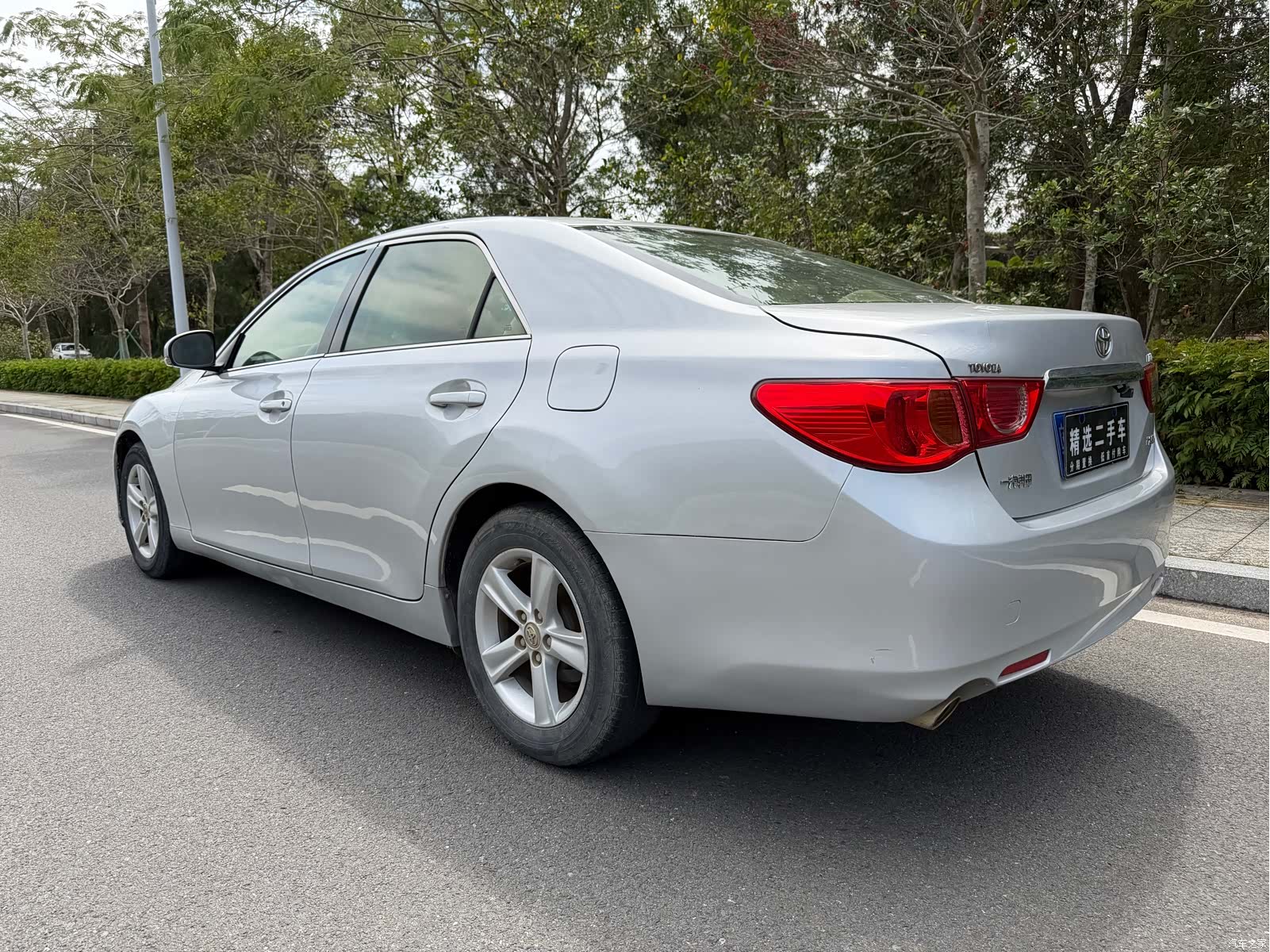 Toyota 2.5V, 2012 6
