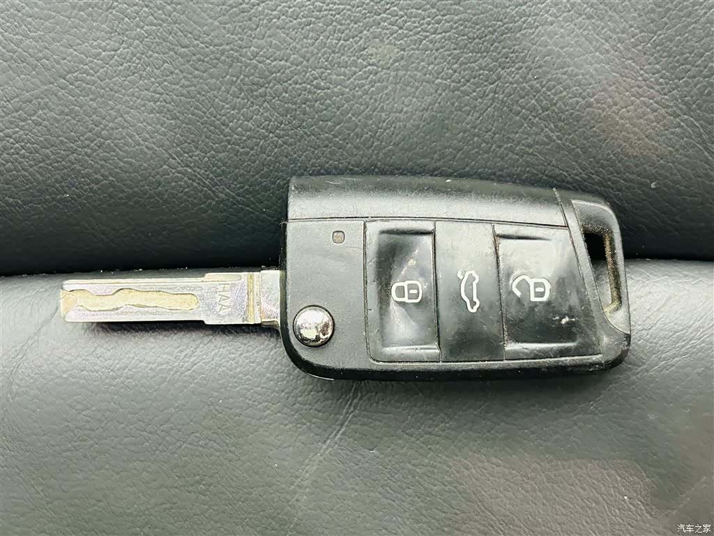 Volkswagen Lamando, 2016 13
