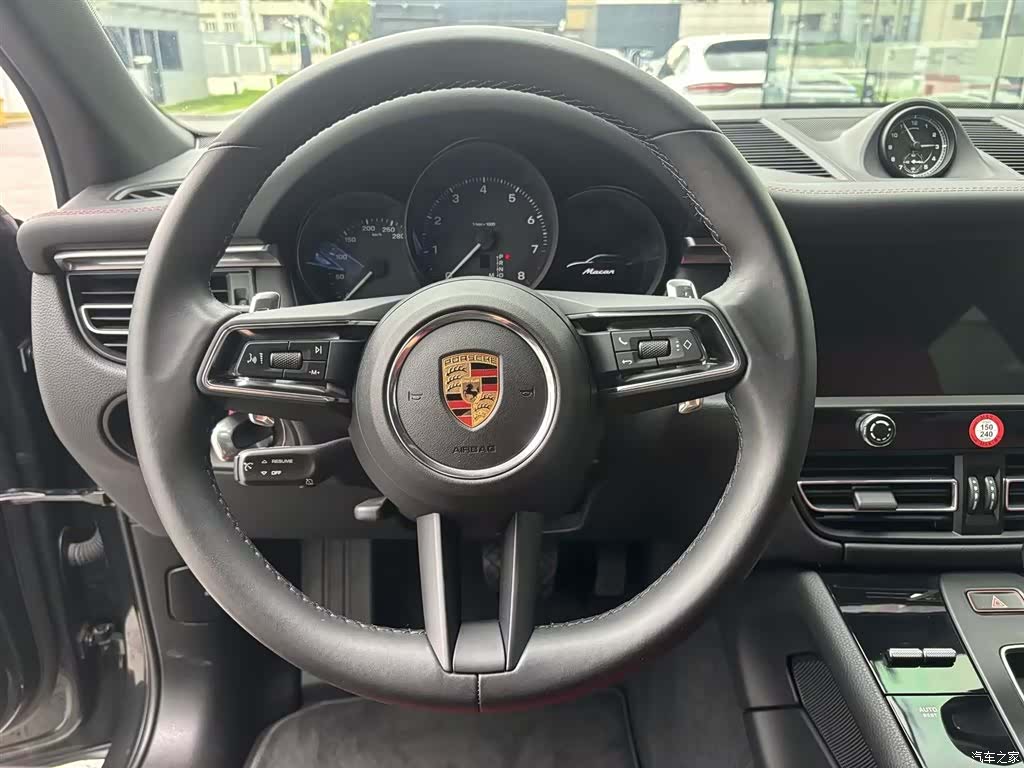 Porsche Macan, 2024 17