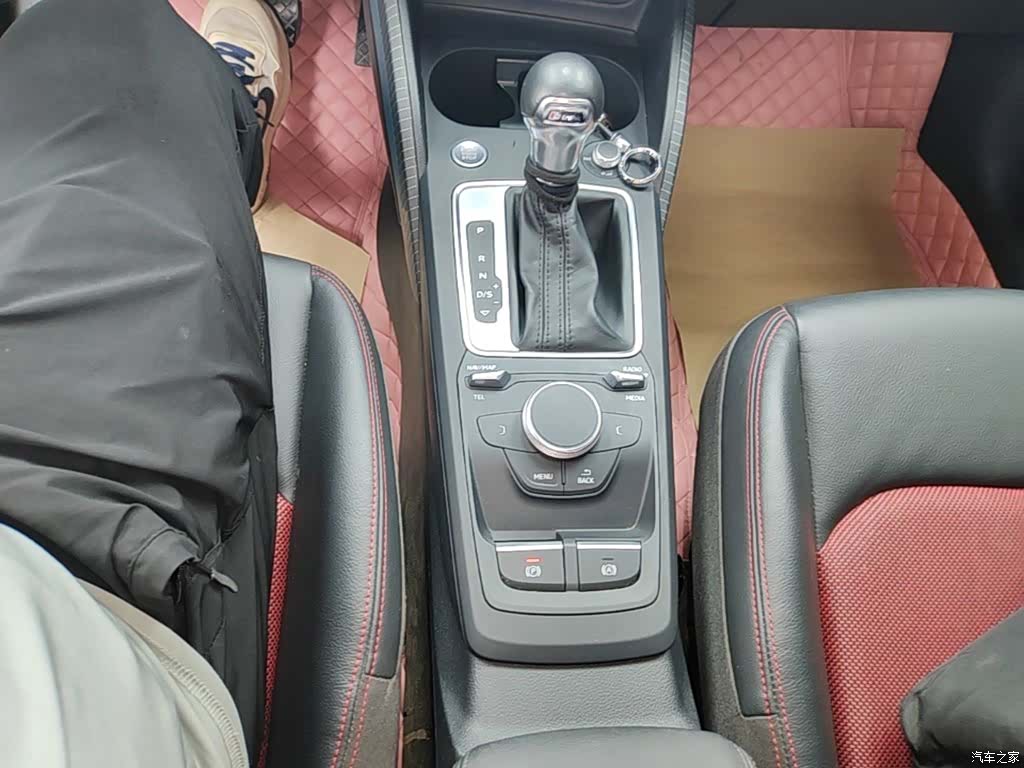 Audi Q2L, 2021 14