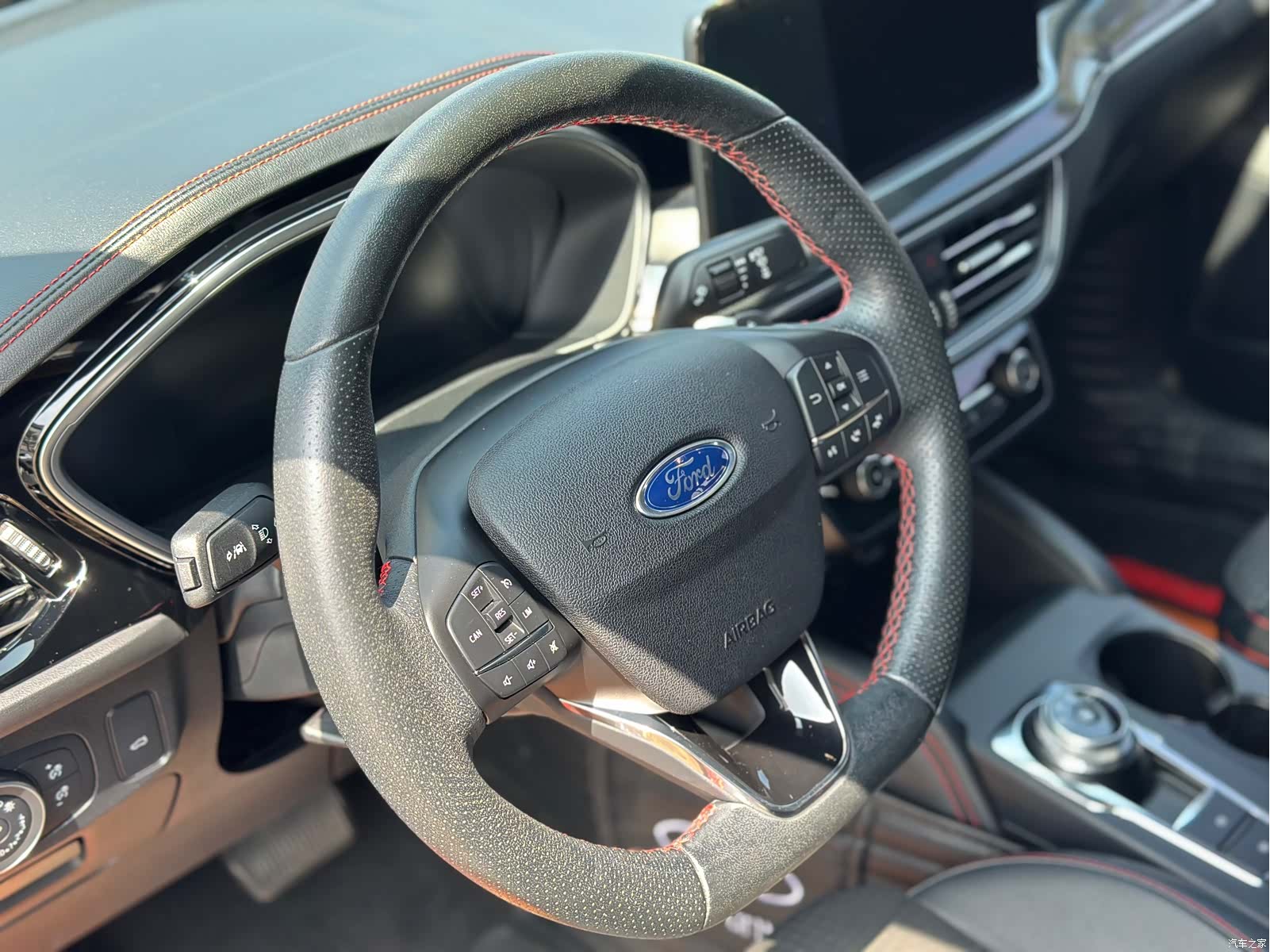 Ford Focus, 2021 11