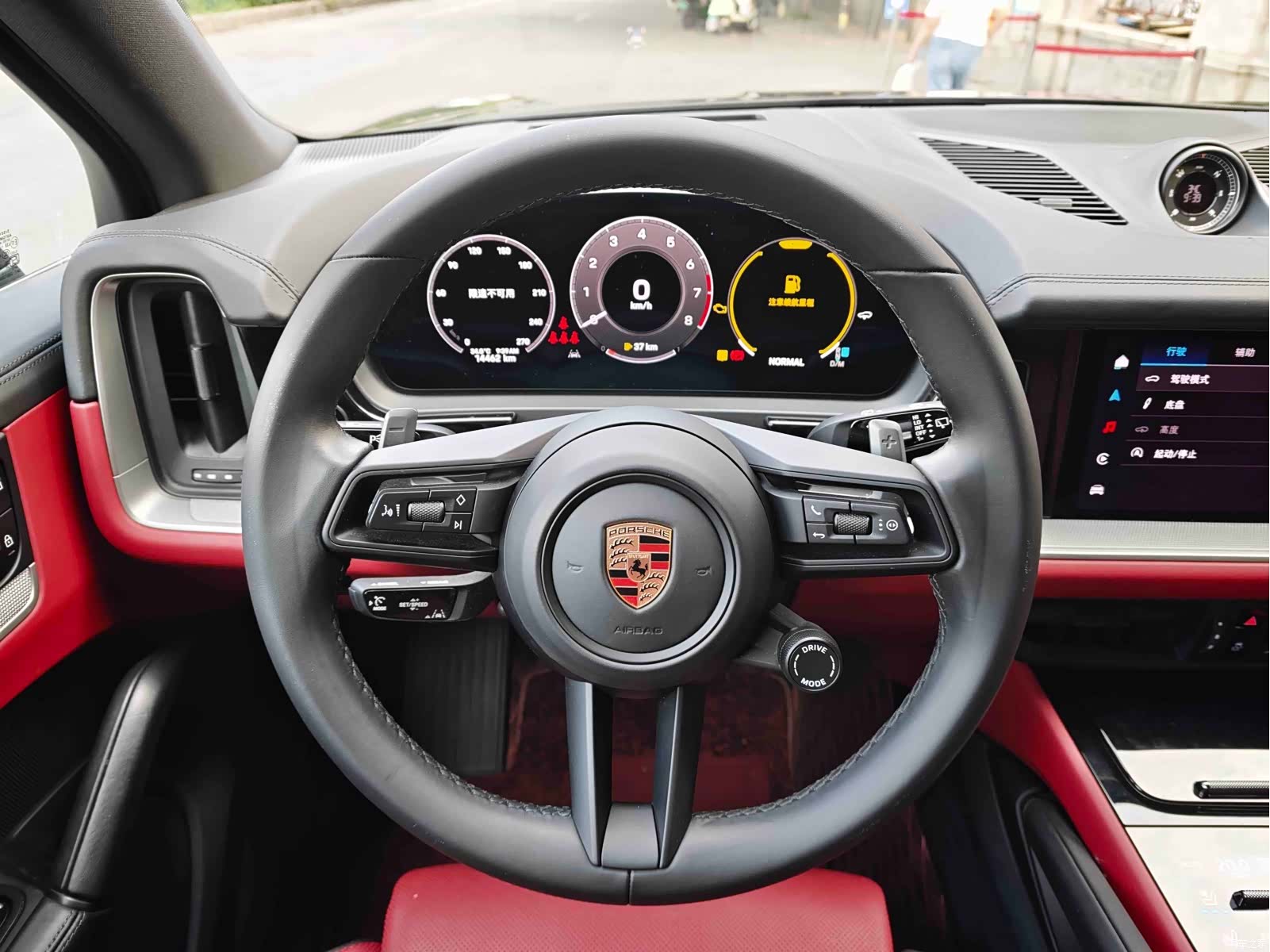 Porsche Cayenne, 2025 все фото