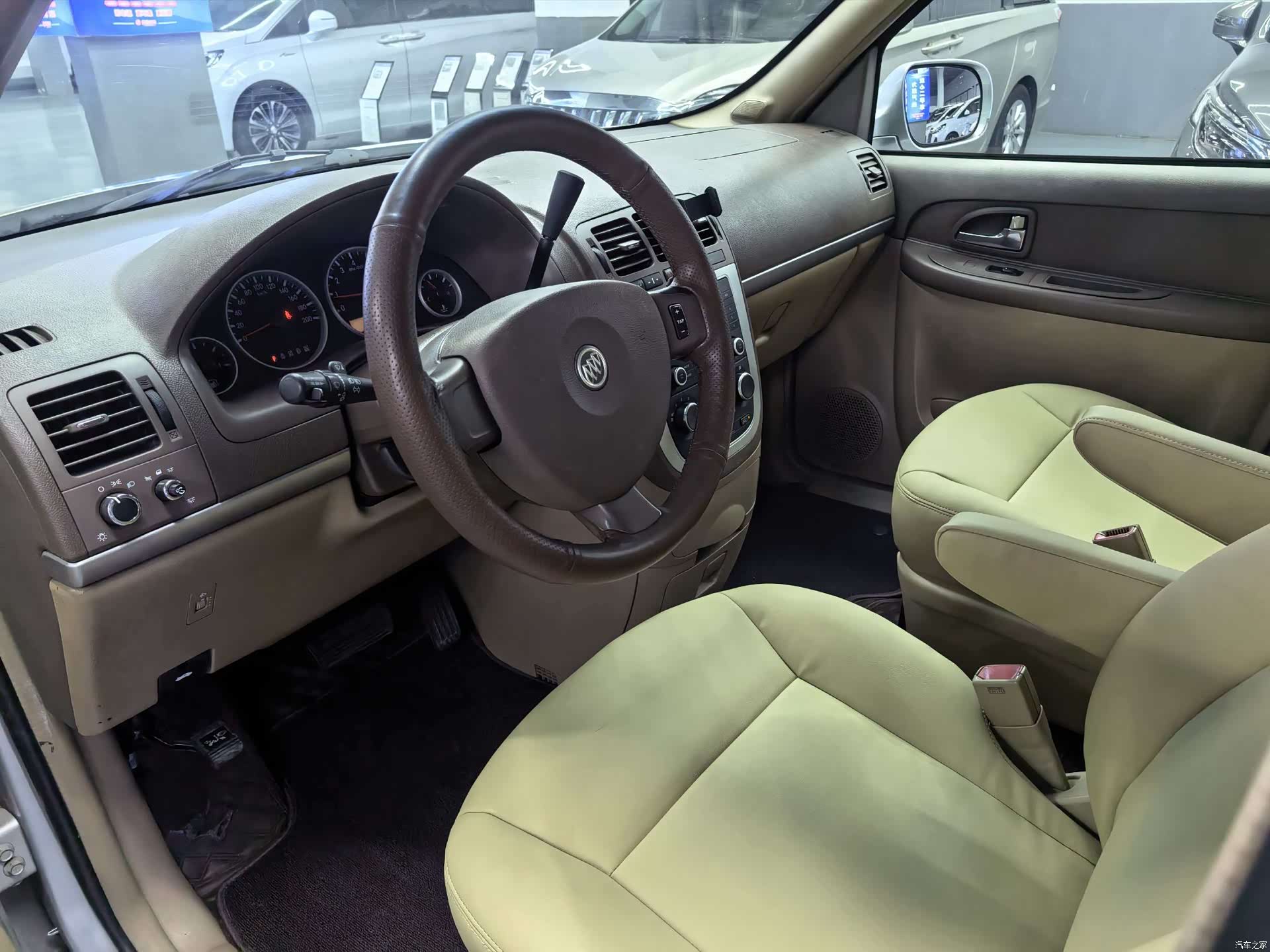Buick GL8, 2014 все фото