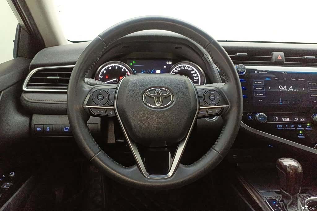 Toyota Camry, 2020 15
