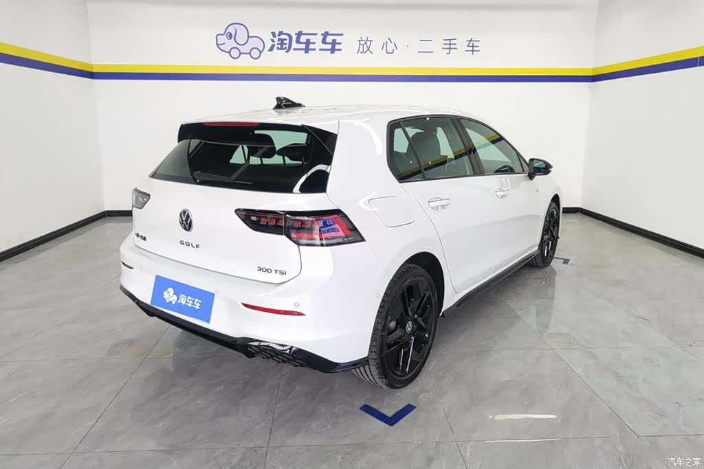 Volkswagen Golf, 2024 3
