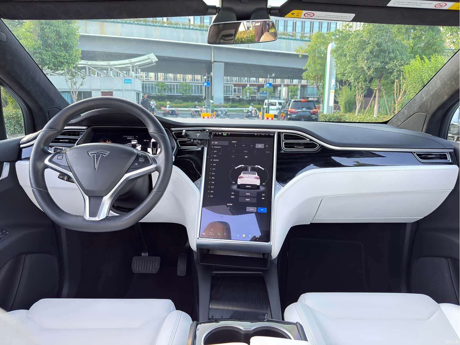 Tesla Model X, 2017 13